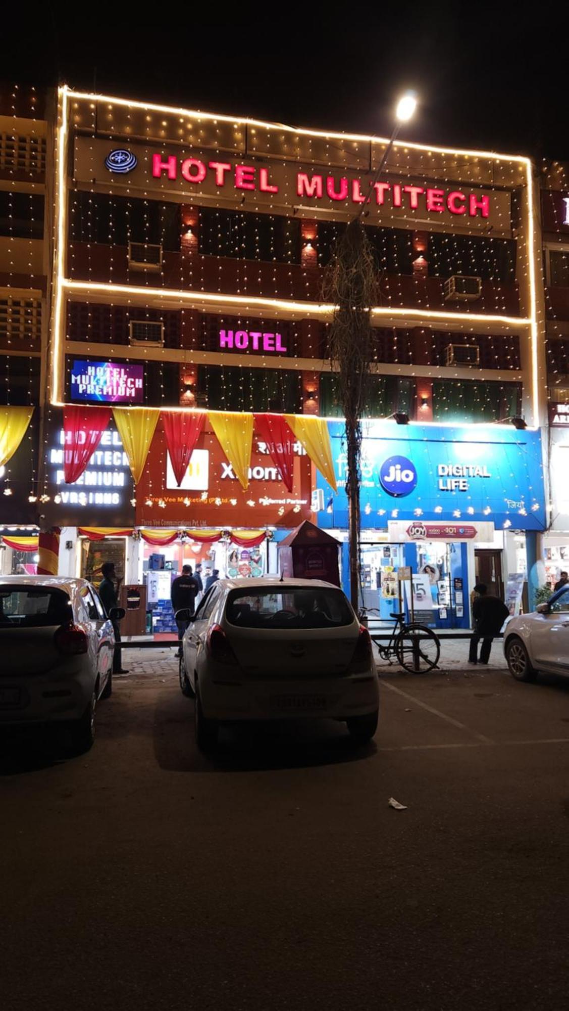 Hotel Multitech Premium Chandigarh Bagian luar foto